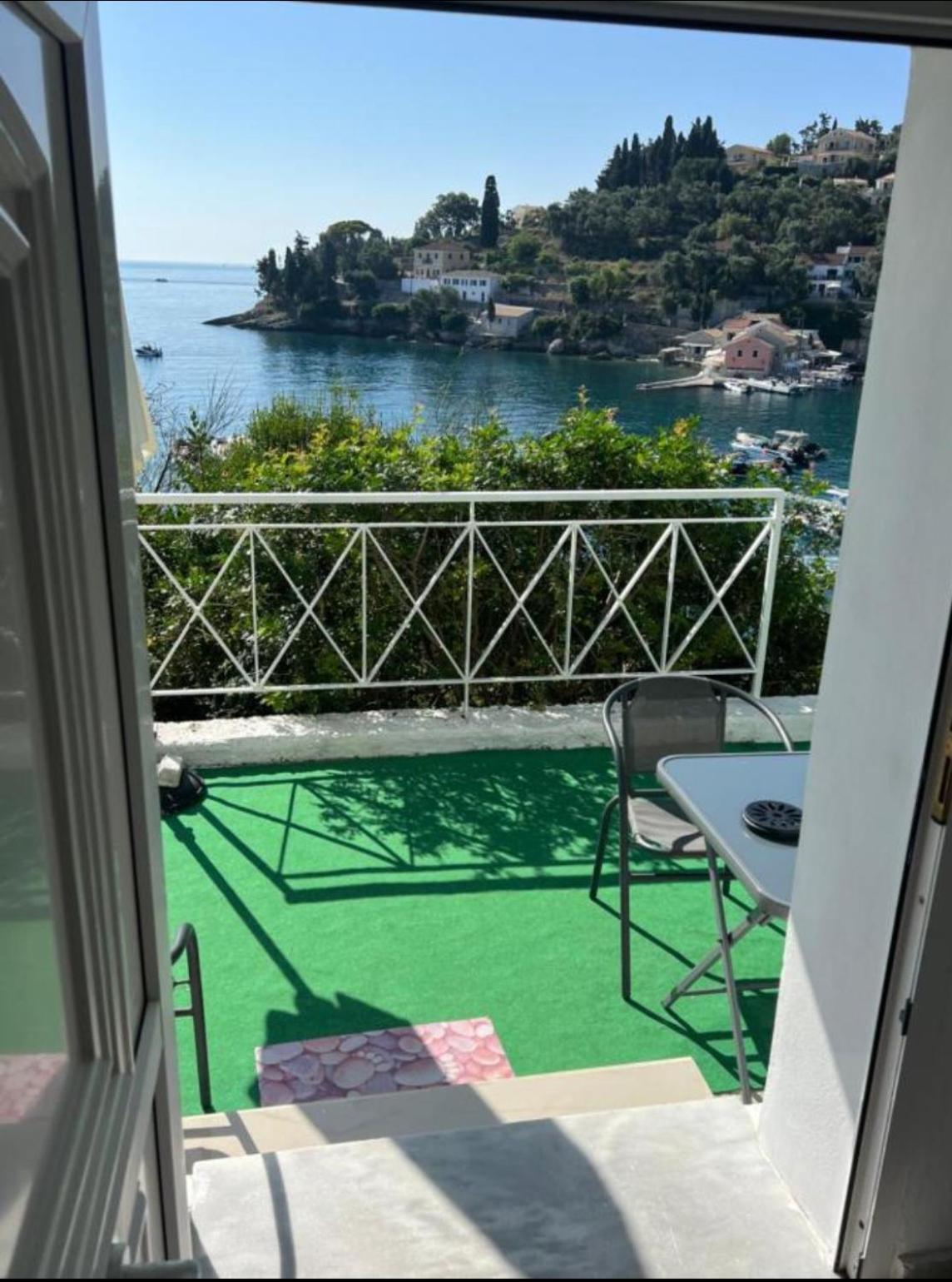 Aronis Spyros Panoramic Seaview Apartments Longós Værelse billede